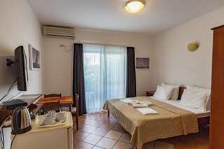 Апартаменты Adriatic Apartment Улцинь Трехместный номер с балконом-2