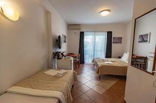 Апартаменты Adriatic Apartment Улцинь Трехместный номер с балконом-8